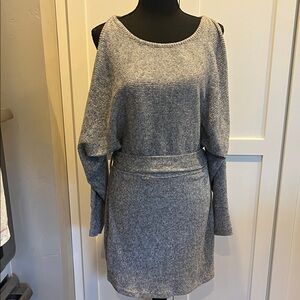 VENUS Gray Long Sleeve Dress Size M